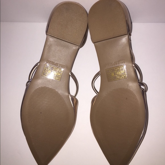 Call It Spring- Araelia Flats - Picture 8 of 8